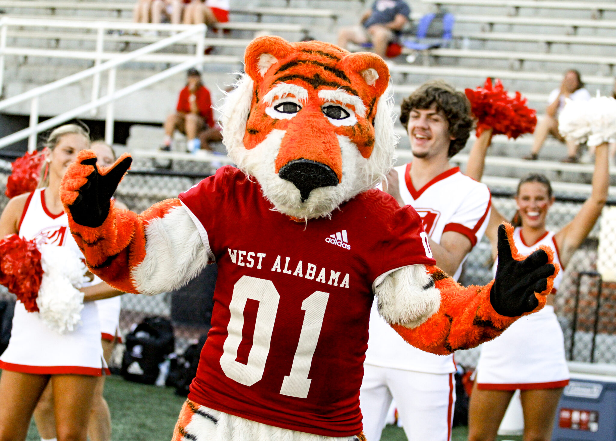 Cheerleading and Mascot | University of West Alabama